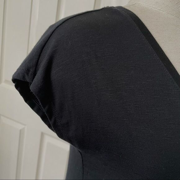 Maeve Anthro black side ruched short sleeve T - Picture 12 of 12